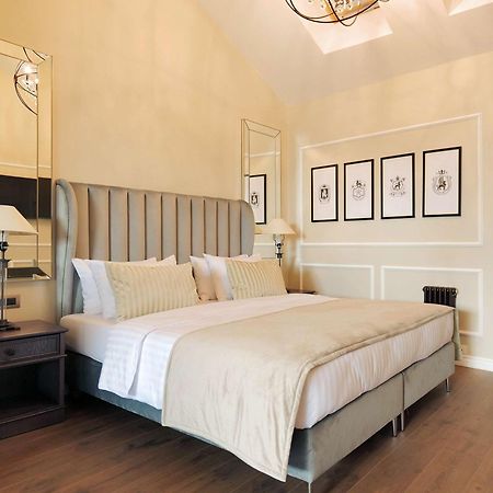Best Western Plus Market Square Lviv Buitenkant foto