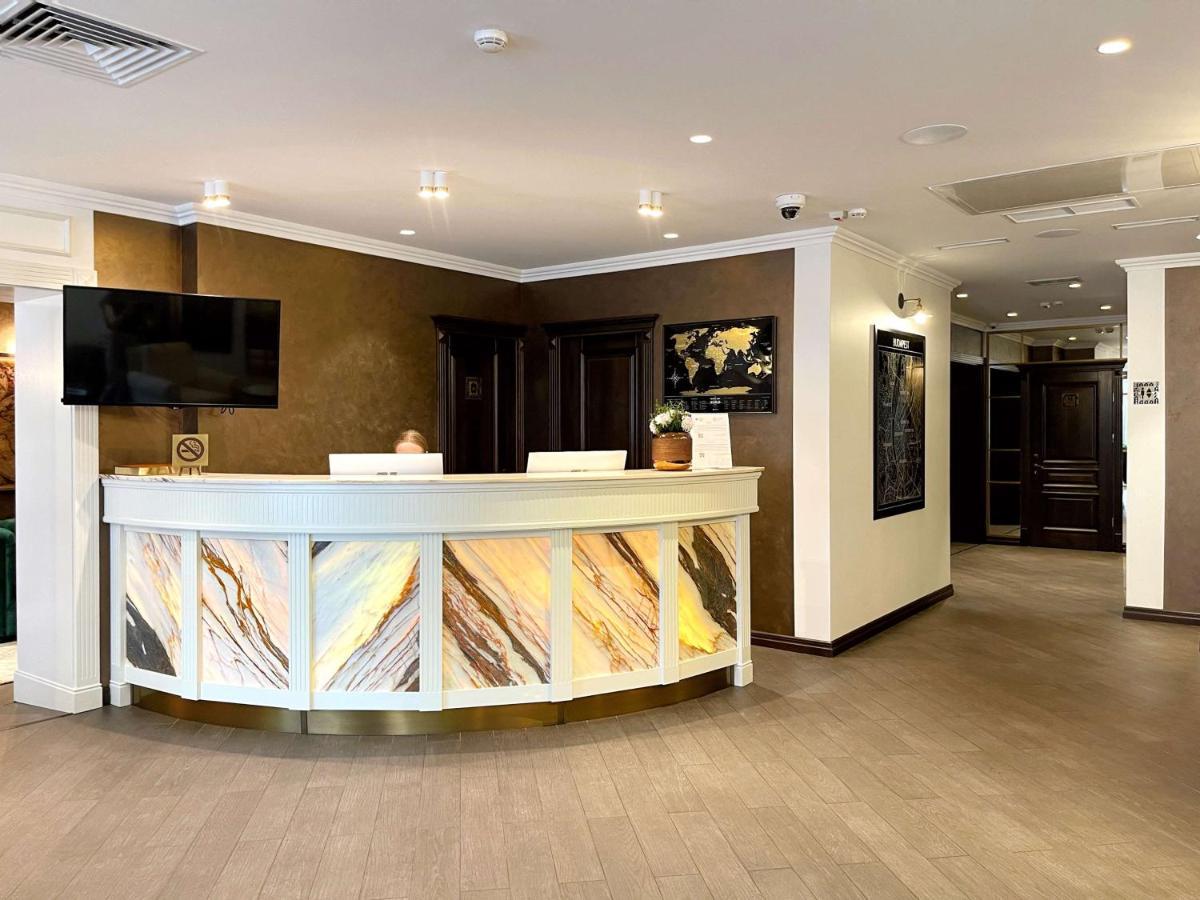 Best Western Plus Market Square Lviv Buitenkant foto