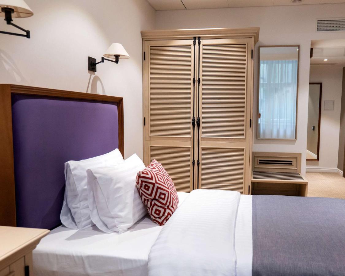 Best Western Plus Market Square Lviv Buitenkant foto