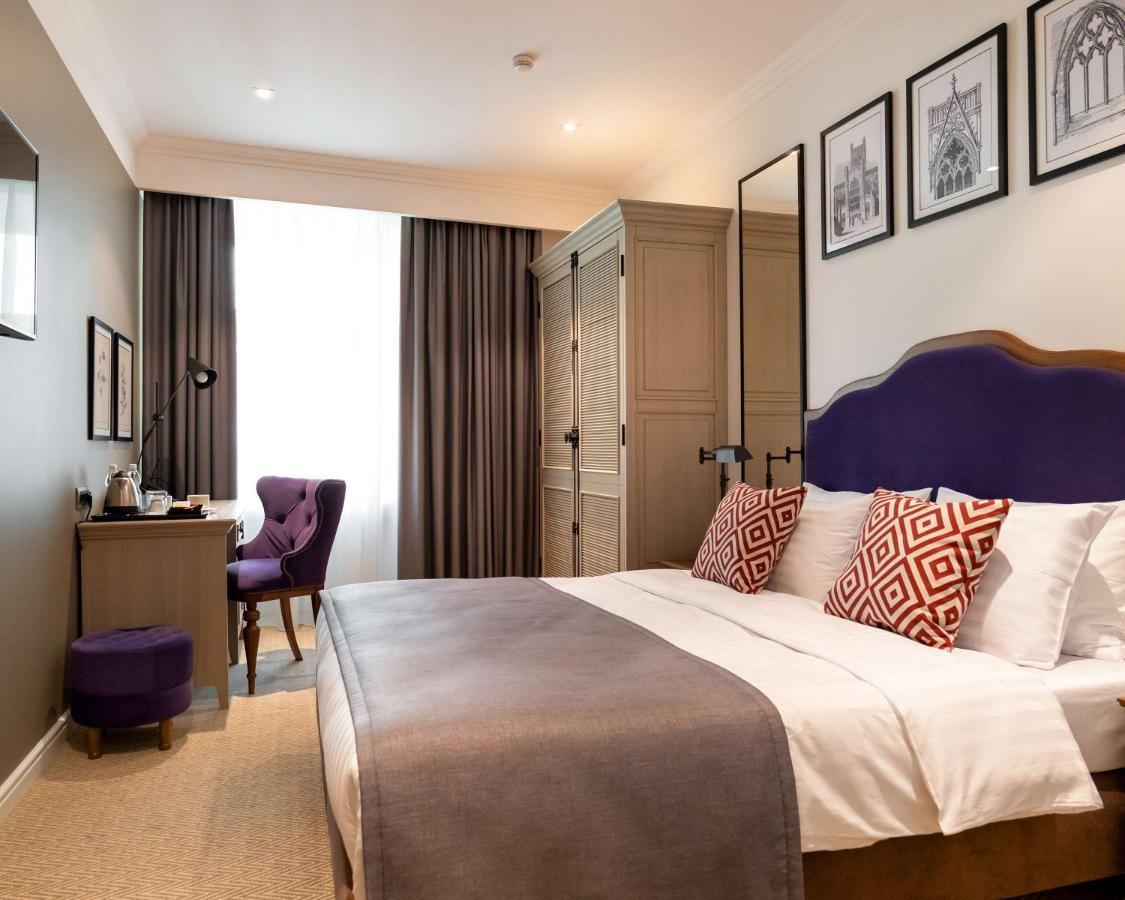 Best Western Plus Market Square Lviv Buitenkant foto
