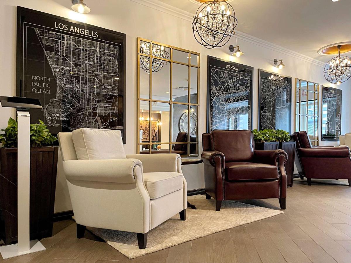 Best Western Plus Market Square Lviv Buitenkant foto