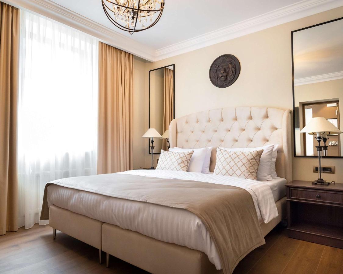 Best Western Plus Market Square Lviv Buitenkant foto