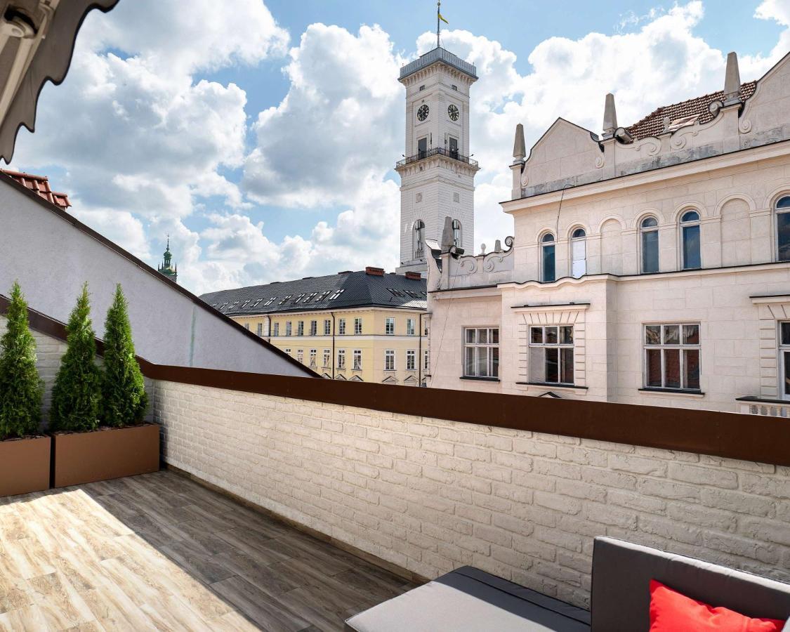 Best Western Plus Market Square Lviv Buitenkant foto