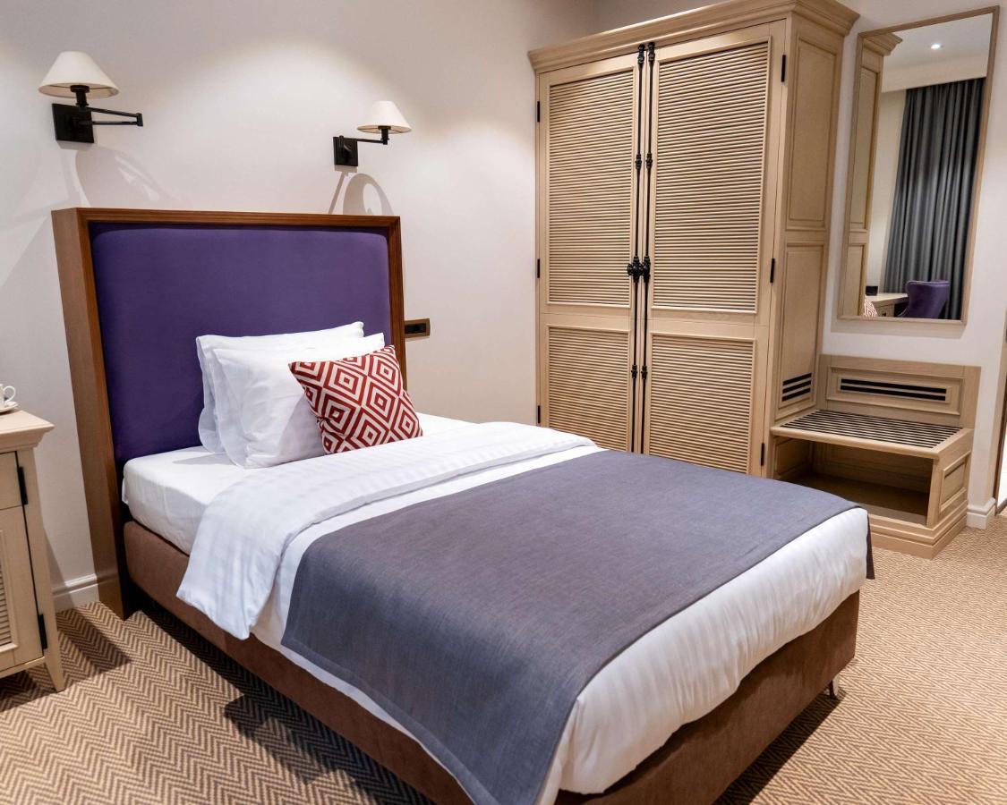 Best Western Plus Market Square Lviv Buitenkant foto