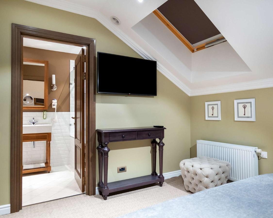 Best Western Plus Market Square Lviv Buitenkant foto