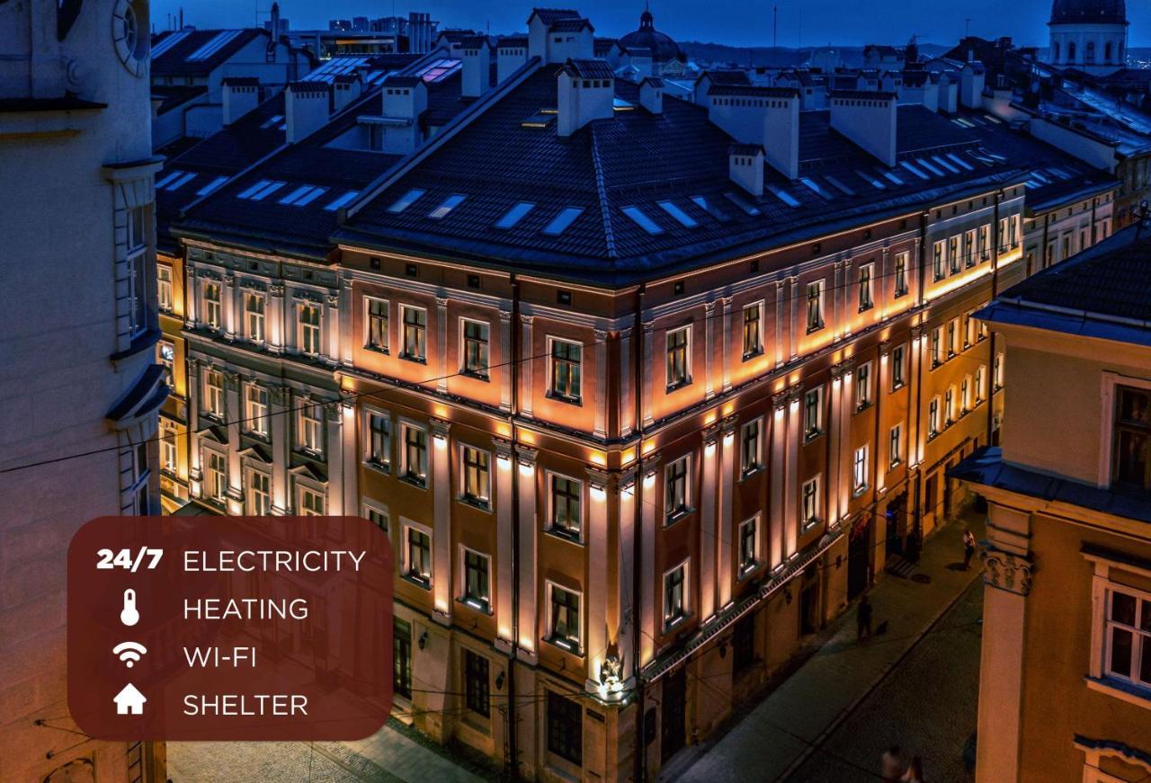 Best Western Plus Market Square Lviv Buitenkant foto