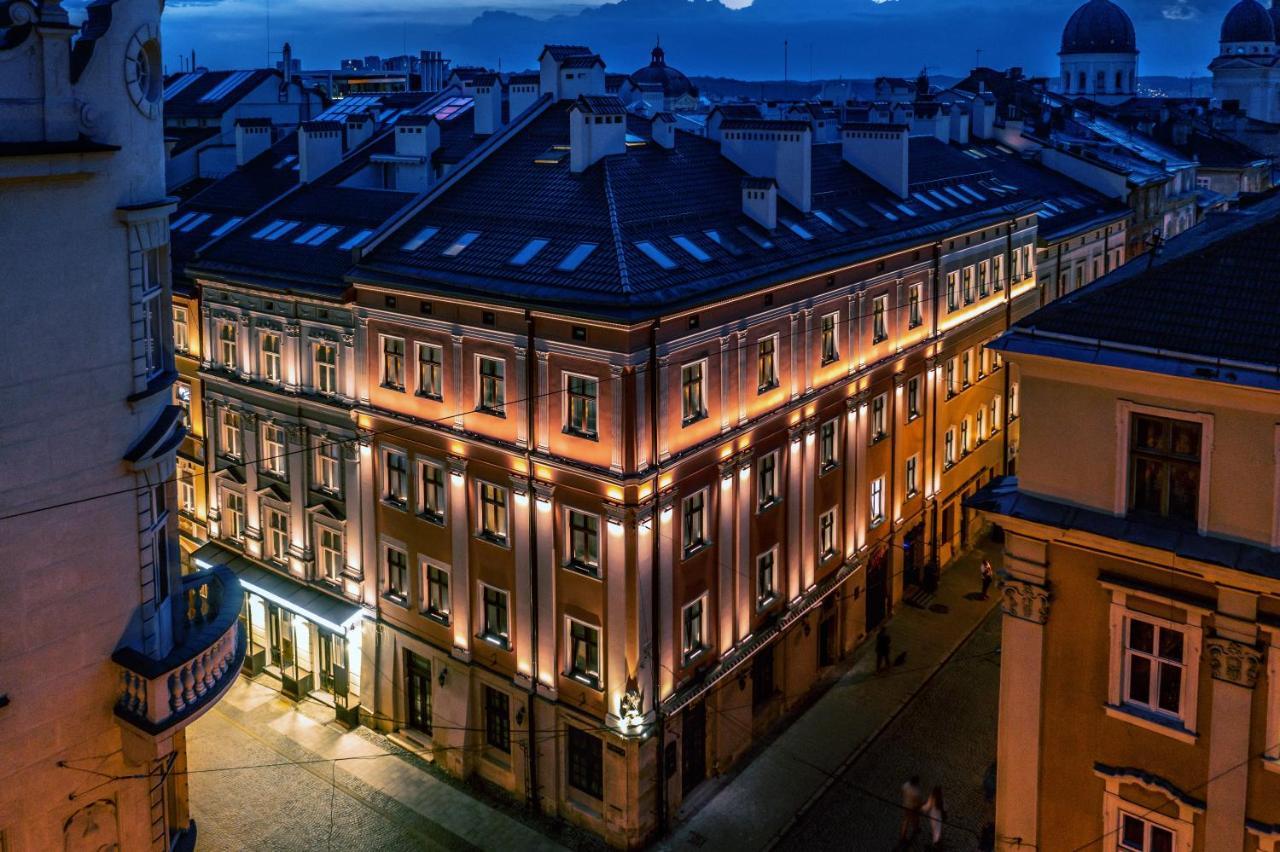Best Western Plus Market Square Lviv Buitenkant foto